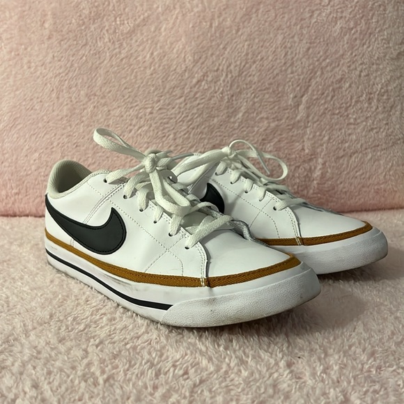 Nike Court Legacy Sneakers - Picture 7 of 14